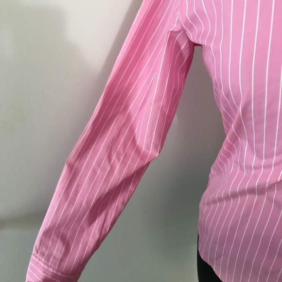 Lilly Pulitzer Pink and White Button Down. Size 2. - Picture 4 of 8